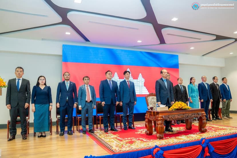 news-event-ឯកឧត្តមរដ្ឋមន្ត្រី ជា វ៉ាន់ដេត បានអញ្ជើញជាអធិបតីភាពក្នុង “ពិធីប្រគល់វិញ្ញាបនបត្រជំនាញឌីជីថលចាំបាច់ដល់សិស្សមន្រ្តីជាន់ខ្ពស់ និងសិស្សមន្រ្តីក្រមការនៃសាលាភូមិន្ទរដ្ឋបាល”